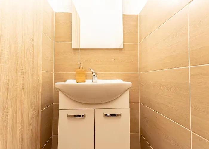 Stylish Small & Cozy - Ideal For Longstays Apartamento Viena